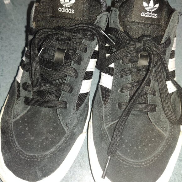 Mens size 10 Adidas Nora shoes! - Picture 1 of 8